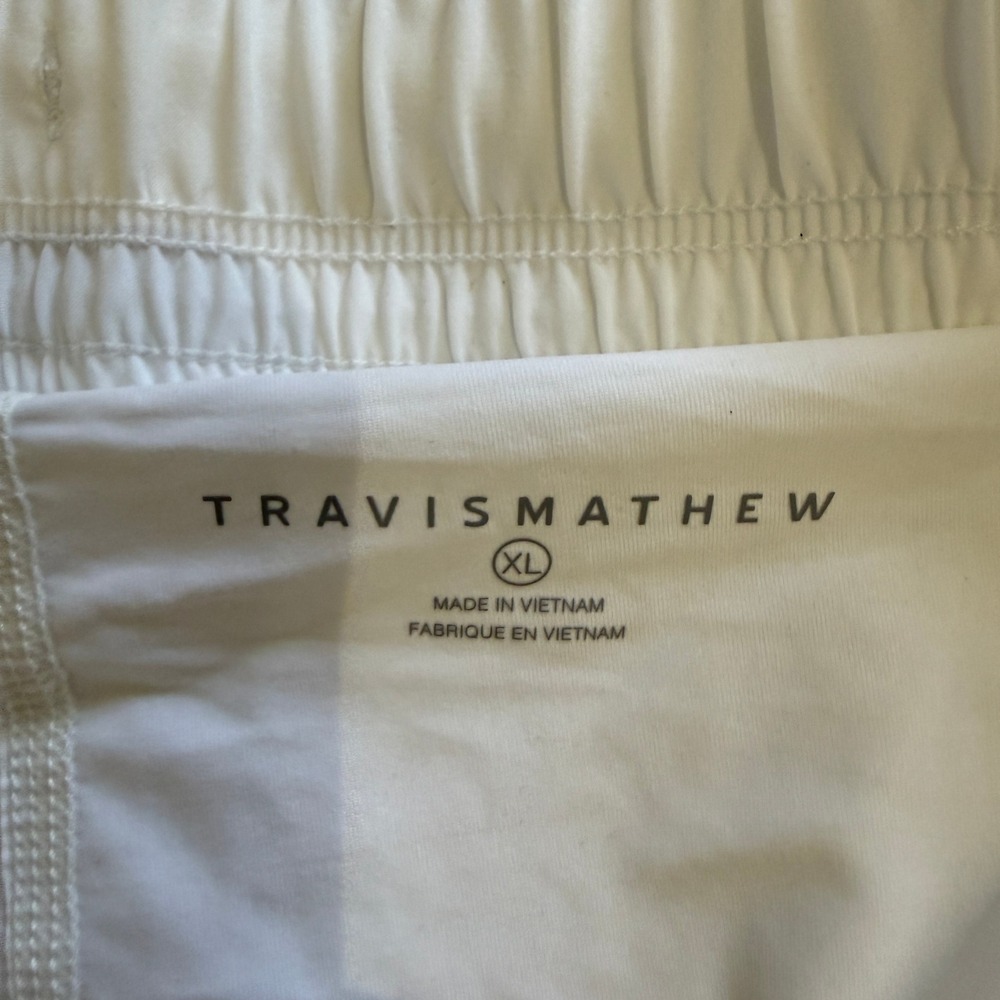 Travis Mathew White Active Running Shorts XL Flowy Clean Girl Tennis Golf Sporty - Picture 6 of 9